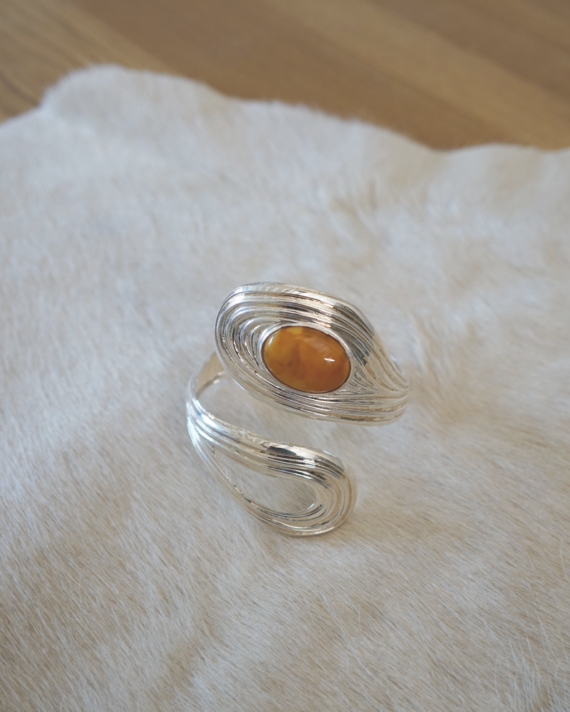 De La Mer Spiral Bangle - Amber
