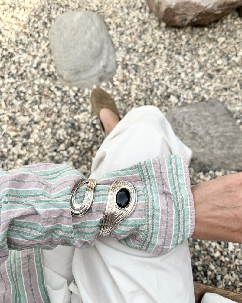 De La Mer Spiral Bangle - Black Onyx