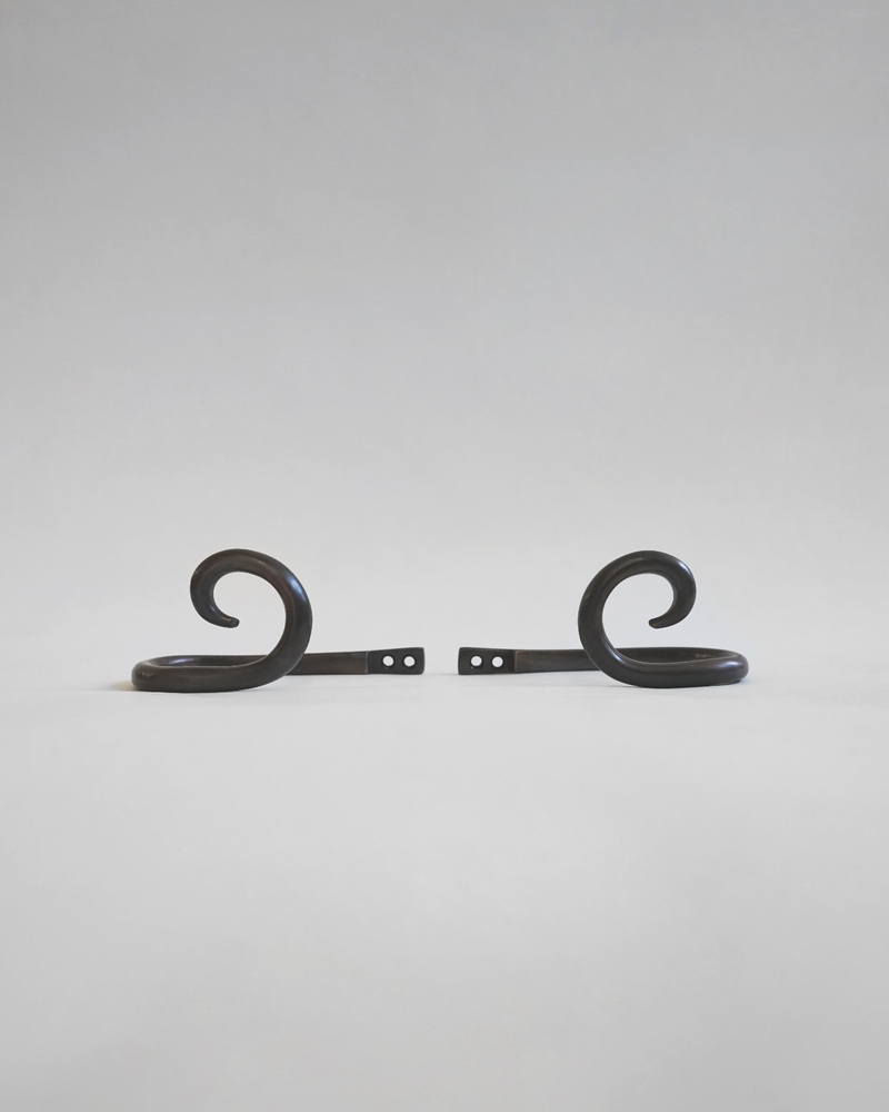 Sia Curtain Hook - Antique Brass - Set of two