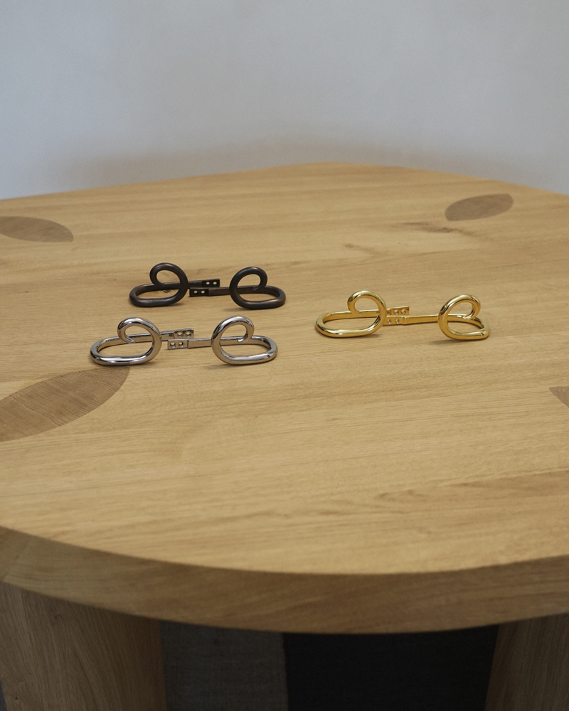 Sia Curtain Hook - Brass - Set of two