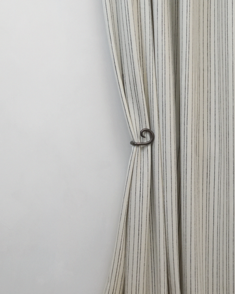 Sia Curtain Hook - Antique Brass - Set of two