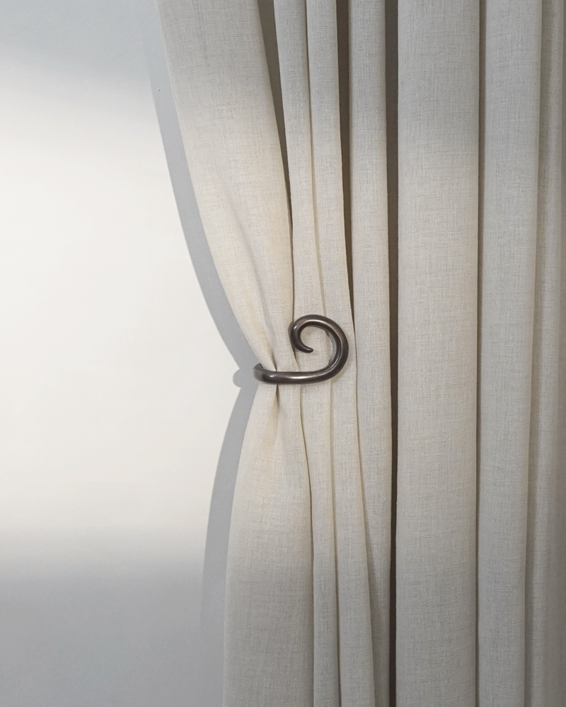 Sia Curtain Hook - Antique Brass - Set of two