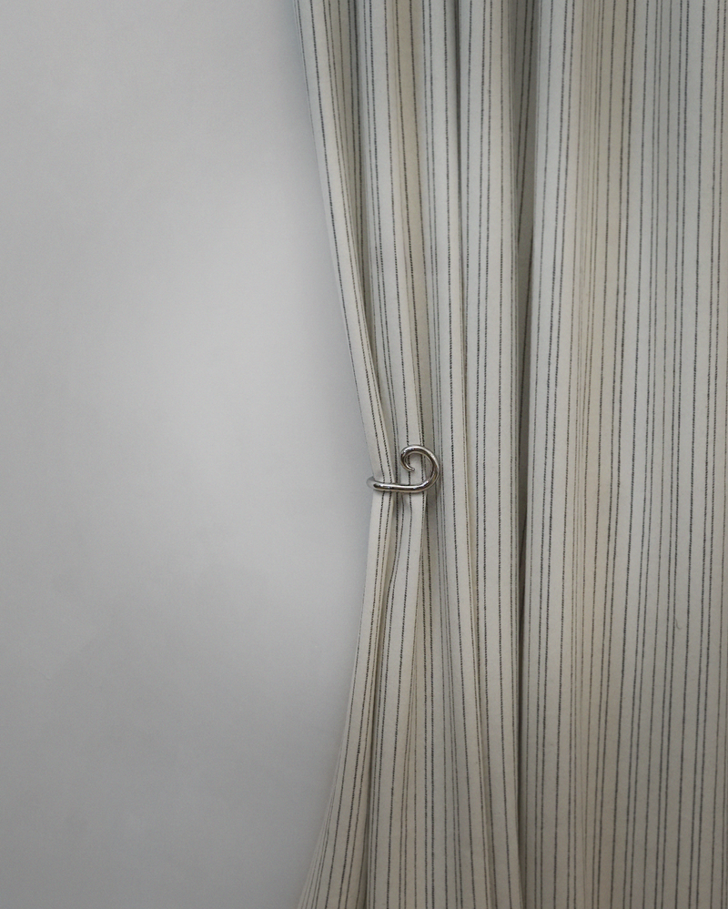 Sia Curtain Hook - Titanium - Set of two