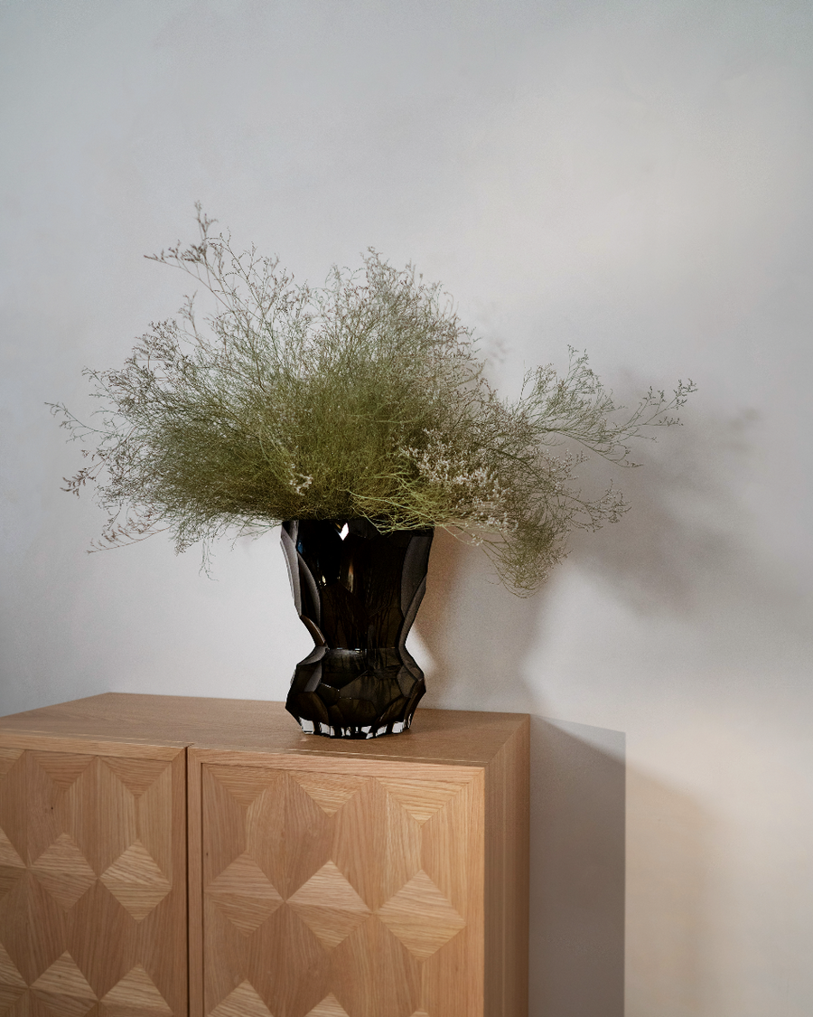 【年末年始値下げ中】 HEIN STUDIO 北欧フラワーベース Reflection Vase - New Smoke – HEIN STUDIO