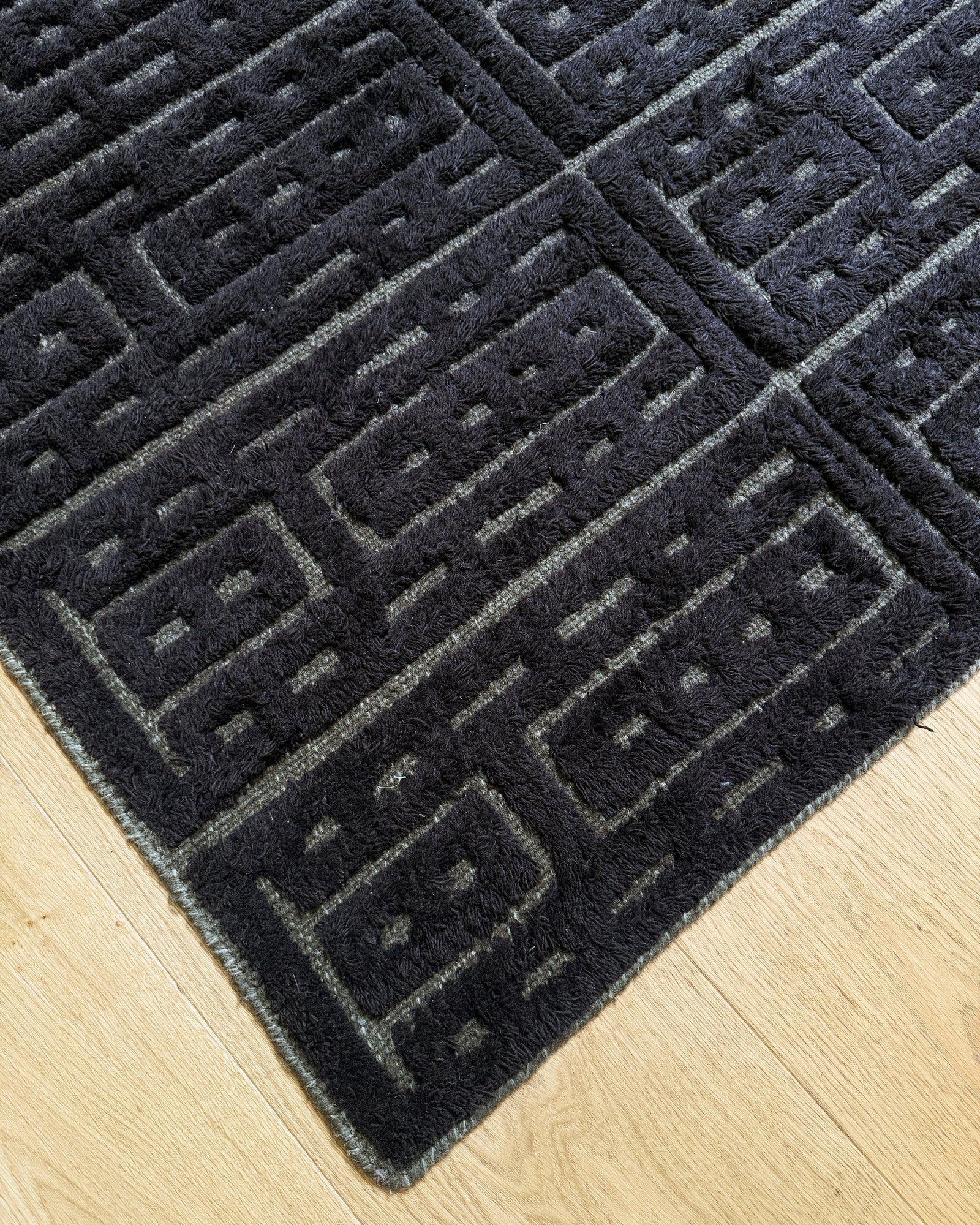 Leonora Rug 136x172 cm - Black Brown / Brown Melange – HEIN STUDIO