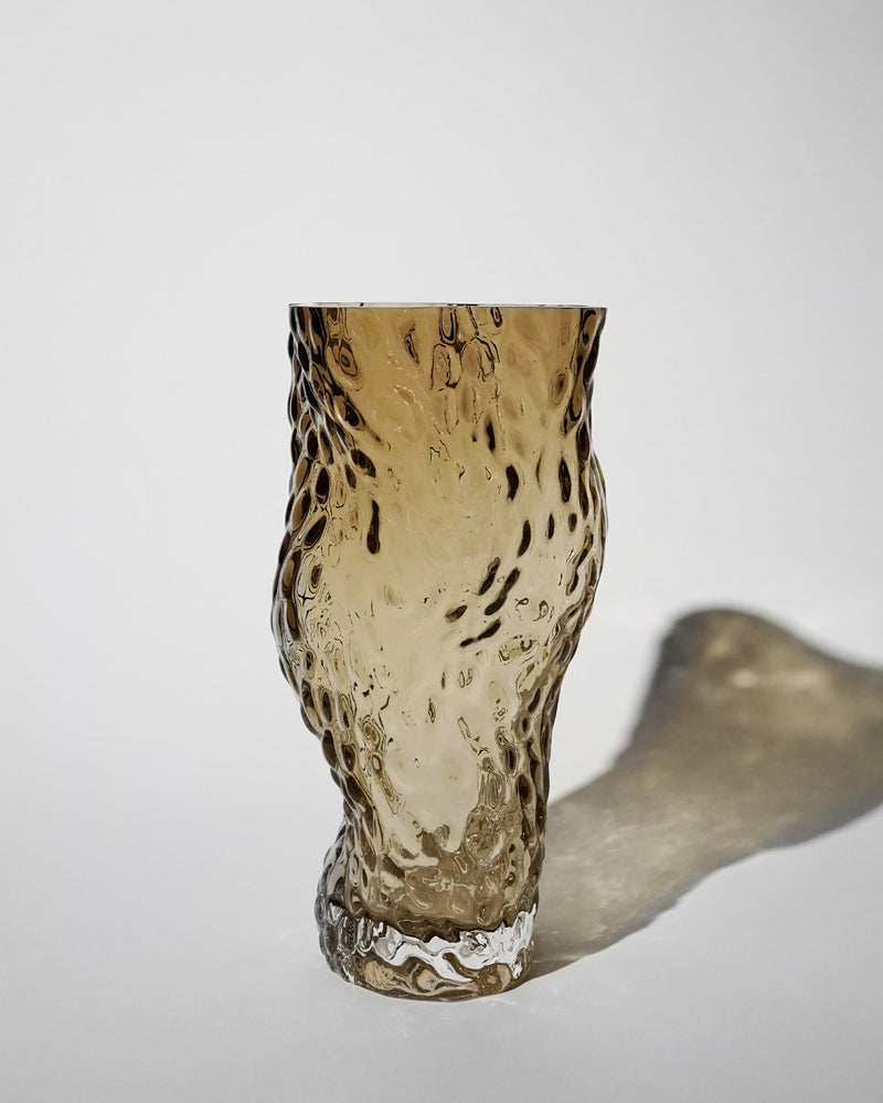 Ostrea Rock Glass Vase - Smoke – HEIN